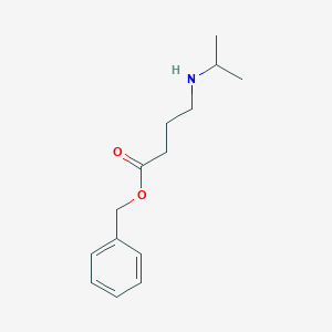 molecular formula C14H21NO2 B1443429 4-[(丙烷-2-基)氨基]丁酸苄酯 CAS No. 1291911-05-1