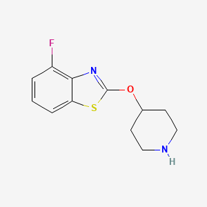 molecular formula C12H13FN2OS B1445567 4-氟-2-(哌啶-4-氧基)-1,3-苯并噻唑 CAS No. 1350989-22-8