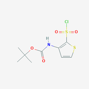 molecular formula C9H12ClNO4S2 B1446581 tert-butyl N-[2-(chlorosulfonyl)thiophen-3-yl]carbamate CAS No. 1803593-66-9