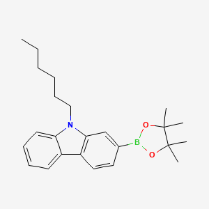 molecular formula C24H32BNO2 B1448203 9-Hexyl-2-(4,4,5,5-tetramethyl-1,3,2-dioxaborolan-2-yl)-9H-carbazole CAS No. 1339953-35-3