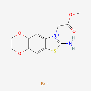 molecular formula C12H13BrN2O4S B1448310 2-Amino-3-(2-methoxy-2-oxoethyl)-6,7-dihydro-[1,4]dioxino[2',3':4,5]benzo[1,2-d]thiazol-3-ium bromide CAS No. 2197055-18-6