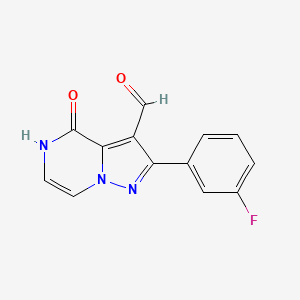 molecular formula C13H8FN3O2 B1449096 2-(3-氟苯基)-4-氧代-4,5-二氢吡唑并[1,5-a]嘧啶-3-甲醛 CAS No. 1638612-41-5