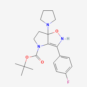 molecular formula C20H26FN3O3 B1450300 3-(4-Fluoro-phenyl)-6a-pyrrolidin-1-yl-2,5,6,6a-tetrahydro-1-oxa-2,4-diaza-pentalene-4-carboxylic acid tert-butyl ester CAS No. 1421312-03-9