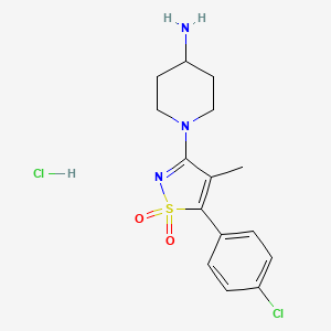 molecular formula C15H19Cl2N3O2S B1450353 1-[5-(4-Chlorophenyl)-4-methyl-1,1-dioxidoisothiazol-3-yl]piperidin-4-amine hydrochloride CAS No. 1417567-73-7