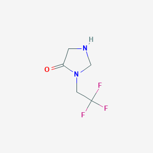 molecular formula C5H7F3N2O B1450469 3-(2,2,2-三氟乙基)咪唑烷-4-酮 CAS No. 1549264-32-5