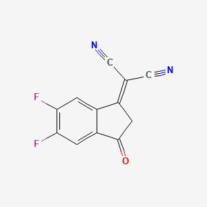 molecular formula C12H4F2N2O B1450735 2-(5,6-二氟-3-氧代-2,3-二氢-1H-茚-1-基亚甲基)丙二腈 CAS No. 2083617-82-5
