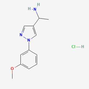 molecular formula C12H16ClN3O B1454913 {1-[1-(3-甲氧基苯基)-1H-吡唑-4-基]乙基}胺盐酸盐 CAS No. 1269358-78-2