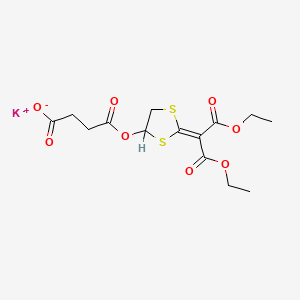 molecular formula C14H17KO8S2 B14559948 Butanedioic acid, mono(2-(2-ethoxy-1-(ethoxycarbonyl)-2-oxoethylidene)-1,3-dithiolan-4-yl)ester, potassium salt CAS No. 62052-53-3