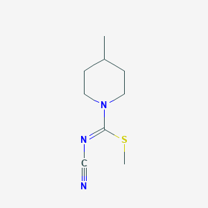 molecular formula C9H15N3S B1456609 methyl N-cyano-4-methylpiperidine-1-carbimidothioate CAS No. 1379416-37-1