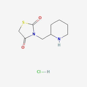 molecular formula C9H15ClN2O2S B1457615 3-(Piperidin-2-ylmethyl)thiazolidine-2,4-dione hydrochloride CAS No. 1823315-72-5