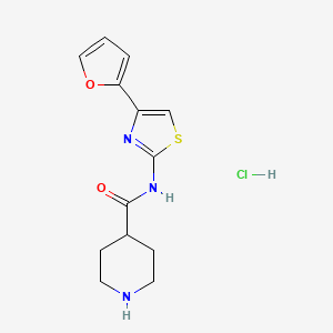 molecular formula C13H16ClN3O2S B1457775 N-[4-(2-furyl)-1,3-thiazol-2-yl]piperidine-4-carboxamide hydrochloride CAS No. 1426291-23-7