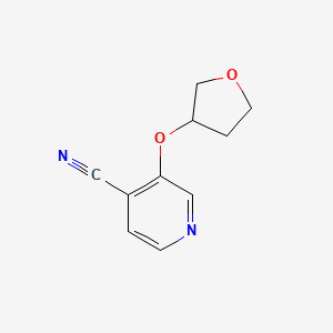 molecular formula C10H10N2O2 B1458458 3-((四氢呋喃-3-基)氧基)异烟腈 CAS No. 1509582-17-5