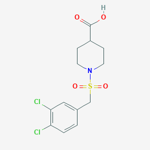 molecular formula C13H15Cl2NO4S B1458599 1-[(3,4-Dichlorobenzyl)sulfonyl]piperidine-4-carboxylic acid CAS No. 1858254-99-5