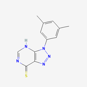 molecular formula C12H11N5S B1459963 3-(3,5-Dimethylphenyl)-3H-[1,2,3]triazolo[4,5-d]pyrimidin-7-yl hydrosulfide CAS No. 1082437-15-7