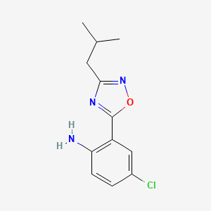 molecular formula C12H14ClN3O B1460858 4-Chloro-2-[3-(2-methylpropyl)-1,2,4-oxadiazol-5-yl]aniline CAS No. 1040329-41-6