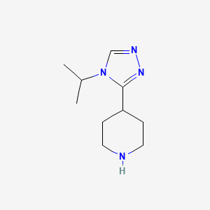 molecular formula C10H18N4 B1463469 4-(4-isopropyl-4H-1,2,4-triazol-3-yl)piperidine dihydrochloride CAS No. 1249273-72-0