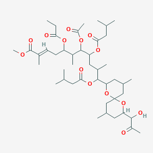 molecular formula C45H74O14 B146390 Methyl (E)-7-acetyloxy-11-[2-(1-hydroxy-2-oxopropyl)-4,10-dimethyl-1,7-dioxaspiro[5.5]undecan-8-yl]-2,6,10-trimethyl-8,11-bis(3-methylbutanoyloxy)-5-propanoyloxyundec-2-enoate CAS No. 135257-49-7