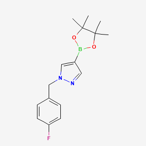 molecular formula C16H20BFN2O2 B1469493 1-(4-fluorobenzyl)-4-(4,4,5,5-tetramethyl-1,3,2-dioxaborolan-2-yl)-1H-pyrazole CAS No. 1379615-58-3