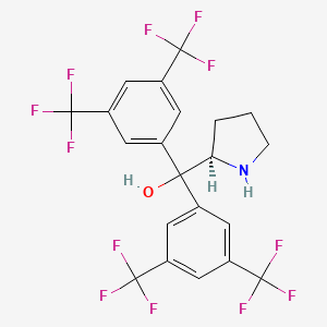molecular formula C21H15F12NO B1469608 (R)-Bis(3,5-bis(trifluoromethyl)phenyl)(pyrrolidin-2-yl)methanol CAS No. 948595-00-4