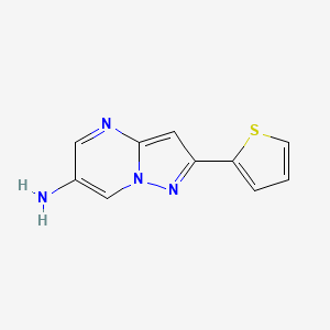 molecular formula C10H8N4S B1470209 2-(Thiophen-2-yl)pyrazolo[1,5-a]pyrimidin-6-amine CAS No. 1495331-16-2