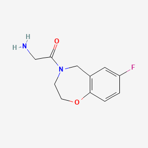 molecular formula C11H13FN2O2 B1471291 2-amino-1-(7-fluoro-2,3-dihydrobenzo[f][1,4]oxazepin-4(5H)-yl)ethan-1-one CAS No. 1785595-91-6