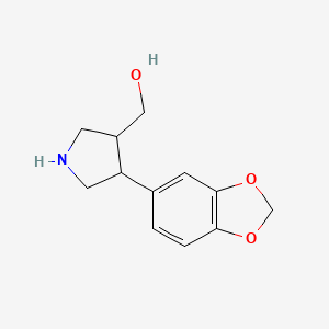 molecular formula C12H15NO3 B1473831 (4-(苯并[d][1,3]二氧杂环-5-基)吡咯烷-3-基)甲醇 CAS No. 1822814-05-0