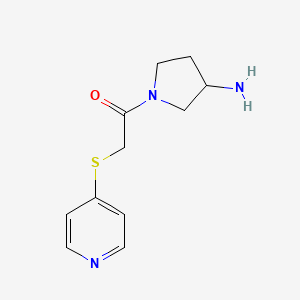 B1474128 1-(3-Aminopyrrolidin-1-yl)-2-(pyridin-4-ylsulfanyl)ethan-1-one CAS No. 1551867-71-0