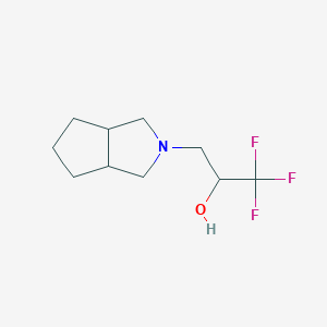 molecular formula C10H16F3NO B1475434 1,1,1-Trifluoro-3-{octahydrocyclopenta[c]pyrrol-2-yl}propan-2-ol CAS No. 1543386-46-4