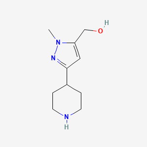 molecular formula C10H17N3O B1475469 (1-methyl-3-(piperidin-4-yl)-1H-pyrazol-5-yl)methanol CAS No. 1890341-59-9