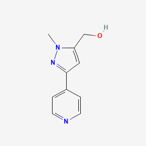 molecular formula C10H11N3O B1475471 (1-methyl-3-(pyridin-4-yl)-1H-pyrazol-5-yl)methanol CAS No. 1889671-91-3