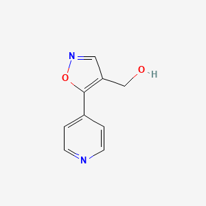 molecular formula C9H8N2O2 B1475478 (5-(Pyridin-4-yl)isoxazol-4-yl)methanol CAS No. 1894505-00-0