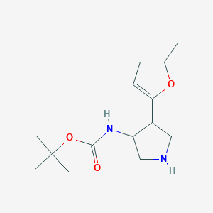 molecular formula C14H22N2O3 B1478458 Tert-butyl (4-(5-methylfuran-2-yl)pyrrolidin-3-yl)carbamate CAS No. 2097975-89-6