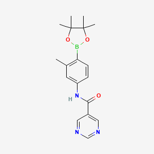 molecular formula C18H22BN3O3 B14786386 N-[3-methyl-4-(4,4,5,5-tetramethyl-1,3,2-dioxaborolan-2-yl)phenyl]pyrimidine-5-carboxamide 