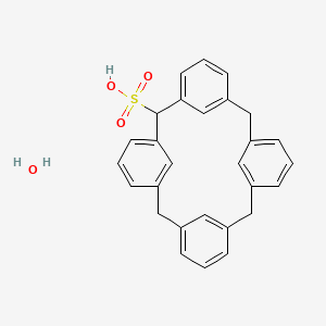 molecular formula C28H26O4S B14786448 Pentacyclo[19.3.1.1^{3,7}.1^{9,13}.1^{15,19}]octacosa-1(25),3,5,7(28),9(27),10,12,15(26),16,18,21,23-dodecaene-2-sulfonic acid hydrate 