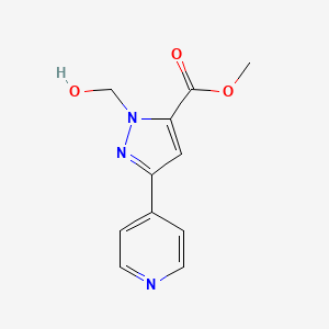 molecular formula C11H11N3O3 B1480793 methyl 1-(hydroxymethyl)-3-(pyridin-4-yl)-1H-pyrazole-5-carboxylate CAS No. 2098004-87-4