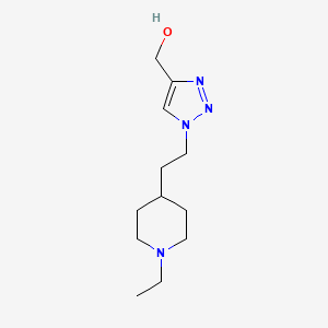 molecular formula C12H22N4O B1481960 (1-(2-(1-ethylpiperidin-4-yl)ethyl)-1H-1,2,3-triazol-4-yl)methanol CAS No. 2098076-16-3