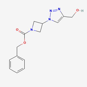molecular formula C14H16N4O3 B1481975 benzyl 3-(4-(hydroxymethyl)-1H-1,2,3-triazol-1-yl)azetidine-1-carboxylate CAS No. 2097978-07-7