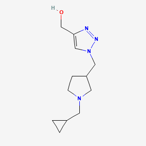 molecular formula C12H20N4O B1481997 (1-((1-(cyclopropylmethyl)pyrrolidin-3-yl)methyl)-1H-1,2,3-triazol-4-yl)methanol CAS No. 2098076-13-0