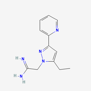 molecular formula C12H15N5 B1482035 2-(5-ethyl-3-(pyridin-2-yl)-1H-pyrazol-1-yl)acetimidamide CAS No. 2098135-78-3