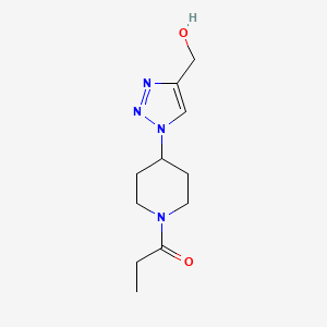 molecular formula C11H18N4O2 B1482048 1-(4-(4-(hydroxymethyl)-1H-1,2,3-triazol-1-yl)piperidin-1-yl)propan-1-one CAS No. 2098016-70-5