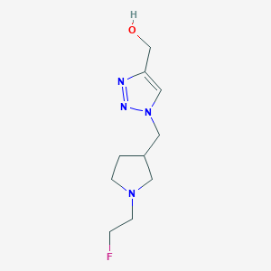 molecular formula C10H17FN4O B1482070 (1-((1-(2-fluoroethyl)pyrrolidin-3-yl)methyl)-1H-1,2,3-triazol-4-yl)methanol CAS No. 2098076-21-0