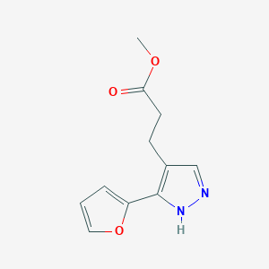 molecular formula C11H12N2O3 B1482260 methyl 3-(3-(furan-2-yl)-1H-pyrazol-4-yl)propanoate CAS No. 2098119-98-1
