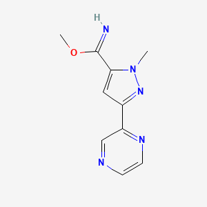 molecular formula C10H11N5O B1483306 methyl 1-methyl-3-(pyrazin-2-yl)-1H-pyrazole-5-carbimidate CAS No. 2098051-19-3