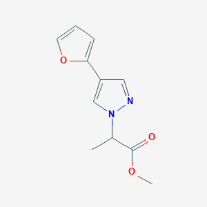 molecular formula C11H12N2O3 B1483789 methyl 2-(4-(furan-2-yl)-1H-pyrazol-1-yl)propanoate CAS No. 2098022-75-2