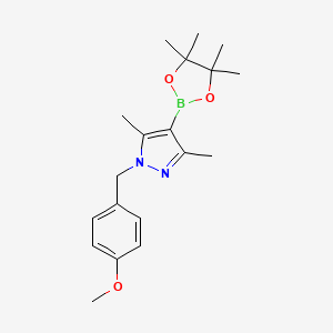 molecular formula C19H27BN2O3 B1484941 1-(4-Methoxybenzyl)-3,5-dimethyl-4-(4,4,5,5-tetramethyl-[1,3,2]dioxaborolan-2-yl)-1H-pyrazole CAS No. 1232027-73-4