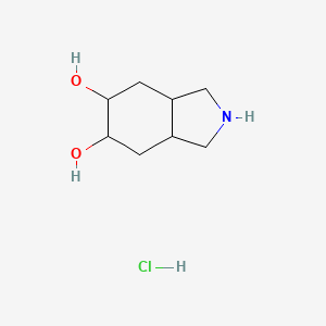 molecular formula C8H16ClNO2 B1487319 Octahydro-1H-isoindole-5,6-diol hydrochloride CAS No. 2206824-09-9
