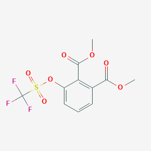 molecular formula C11H9F3O7S B14873826 Dimethyl 3-(((trifluoromethyl)sulfonyl)oxy)phthalate 