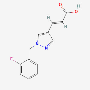 molecular formula C13H11FN2O2 B1489378 (2E)-3-{1-[(2-fluorophenyl)methyl]-1H-pyrazol-4-yl}prop-2-enoic acid CAS No. 1563459-73-3