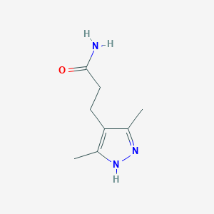 molecular formula C8H13N3O B1489403 3-(3,5-dimethyl-1H-pyrazol-4-yl)propanamide CAS No. 1316218-69-5