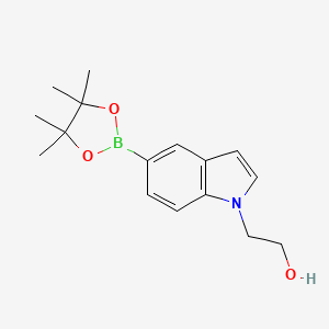 molecular formula C16H22BNO3 B1489599 2-[5-(4,4,5,5-Tetramethyl-1,3,2-dioxaborolan-2-yl)-1H-indol-1-yl]ethanol CAS No. 1642565-56-7